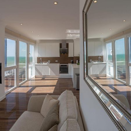 On The Beach Penthouse With Sea View - 3 Bedrooms - Roof Balcony - Spa, Sauna, Gym And Pool - Sleeps 6 Hove Exteriér fotografie