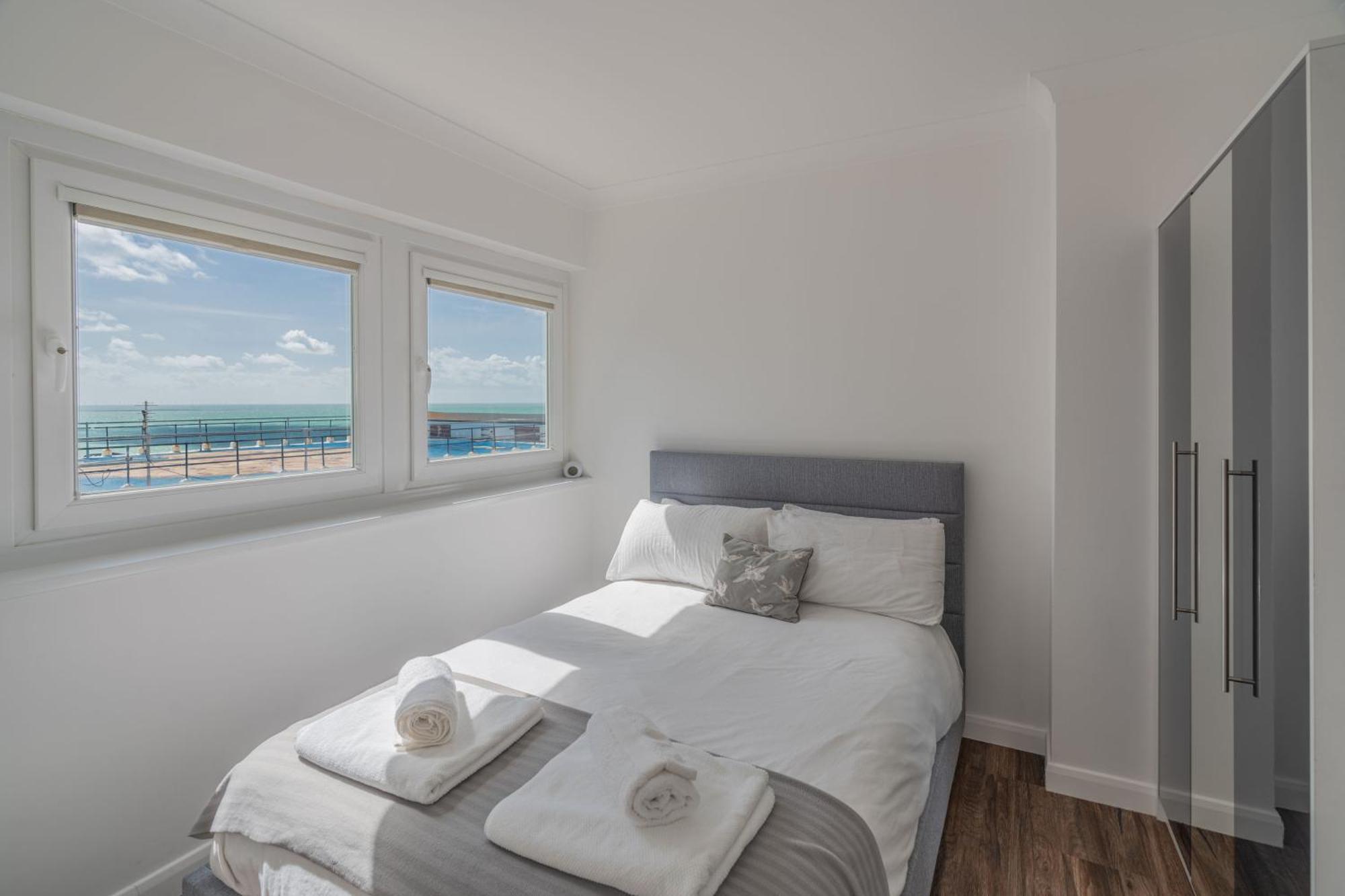 On The Beach Penthouse With Sea View - 3 Bedrooms - Roof Balcony - Spa, Sauna, Gym And Pool - Sleeps 6 Hove Exteriér fotografie