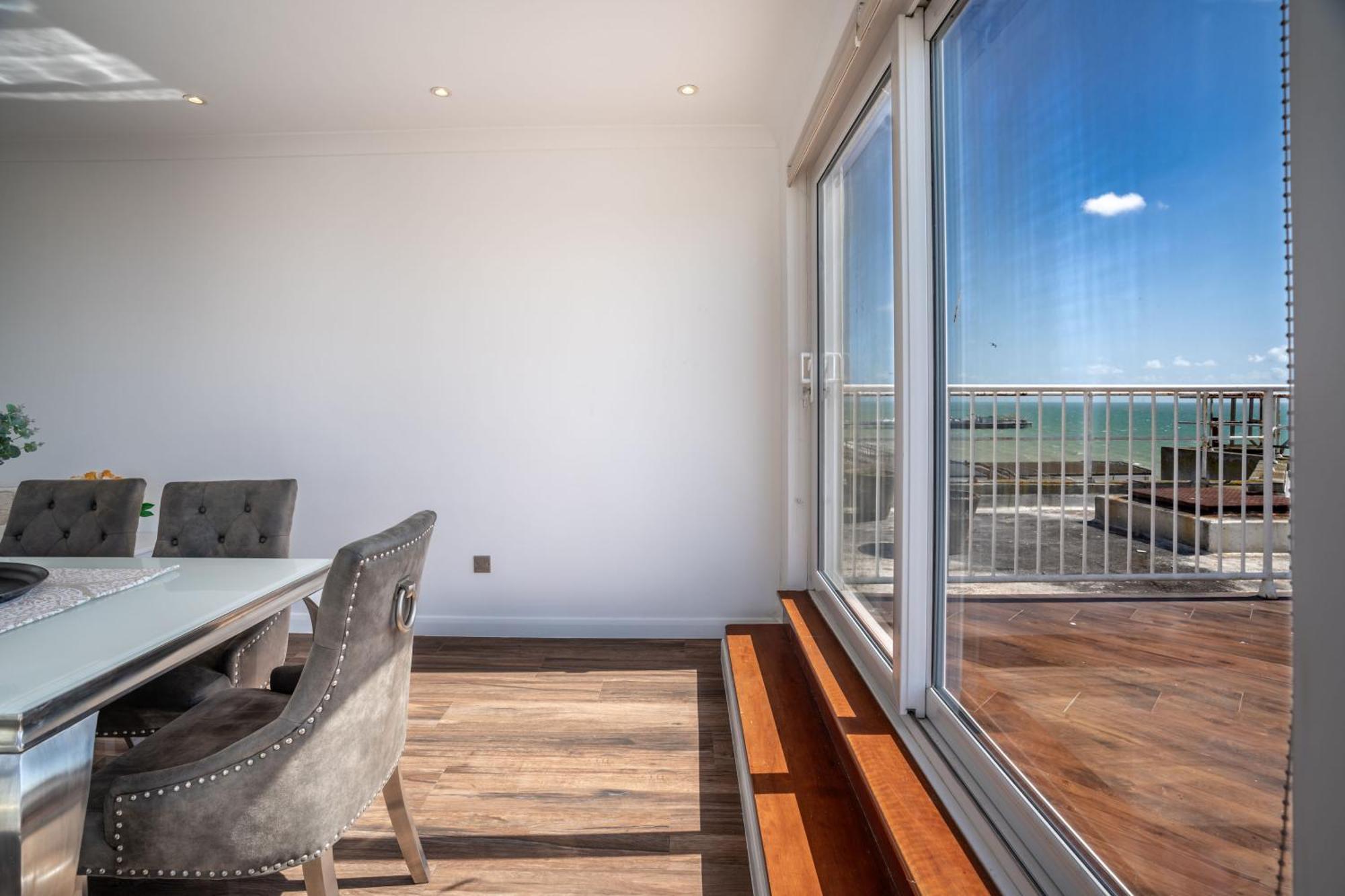 On The Beach Penthouse With Sea View - 3 Bedrooms - Roof Balcony - Spa, Sauna, Gym And Pool - Sleeps 6 Hove Exteriér fotografie