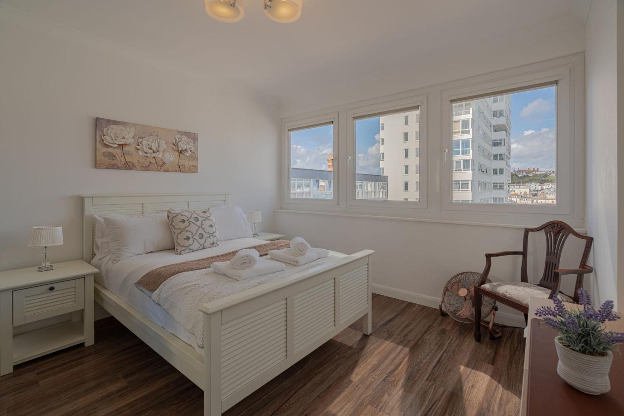 On The Beach Penthouse With Sea View - 3 Bedrooms - Roof Balcony - Spa, Sauna, Gym And Pool - Sleeps 6 Hove Exteriér fotografie