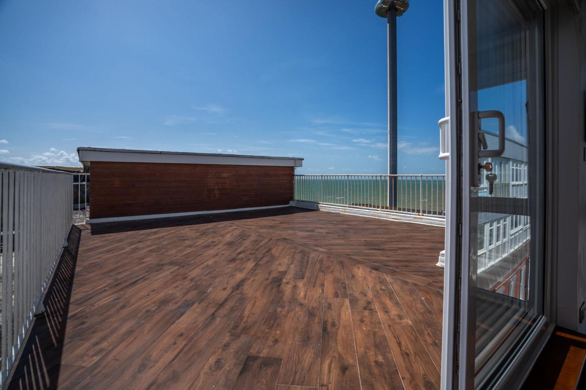 On The Beach Penthouse With Sea View - 3 Bedrooms - Roof Balcony - Spa, Sauna, Gym And Pool - Sleeps 6 Hove Exteriér fotografie