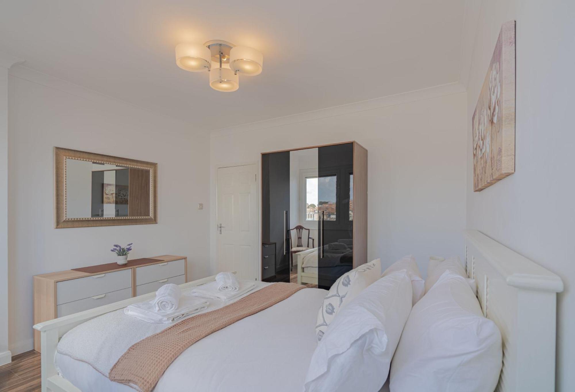 On The Beach Penthouse With Sea View - 3 Bedrooms - Roof Balcony - Spa, Sauna, Gym And Pool - Sleeps 6 Hove Exteriér fotografie
