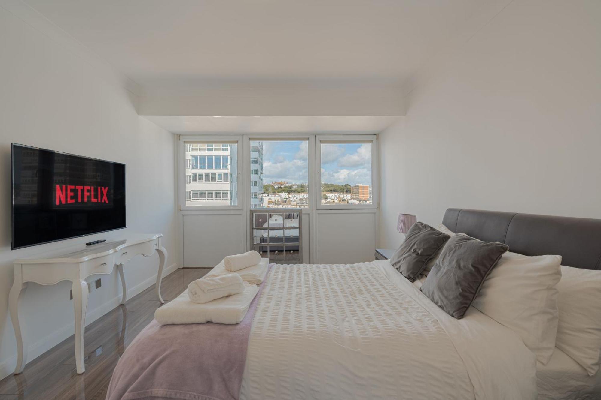 On The Beach Penthouse With Sea View - 3 Bedrooms - Roof Balcony - Spa, Sauna, Gym And Pool - Sleeps 6 Hove Exteriér fotografie