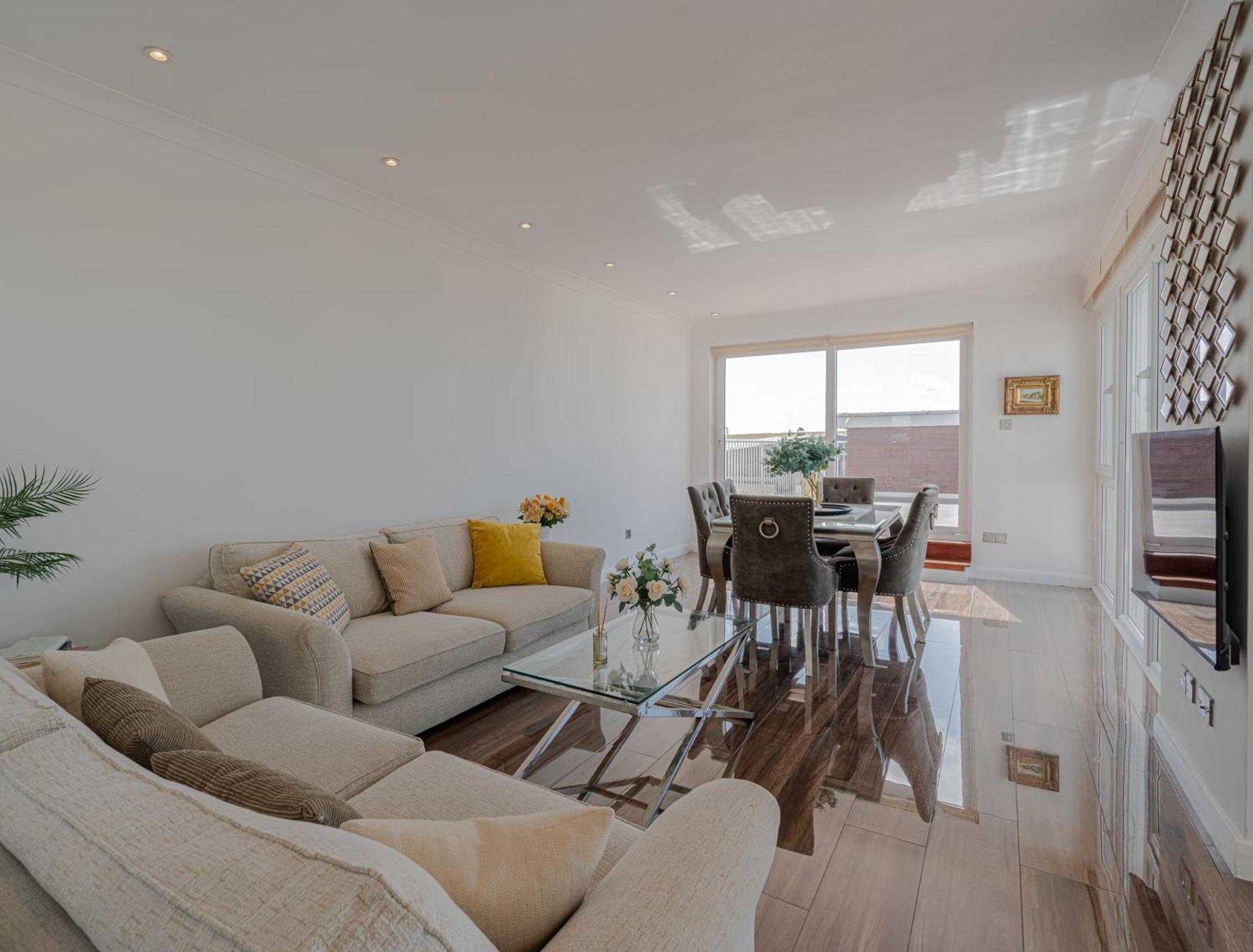On The Beach Penthouse With Sea View - 3 Bedrooms - Roof Balcony - Spa, Sauna, Gym And Pool - Sleeps 6 Hove Exteriér fotografie